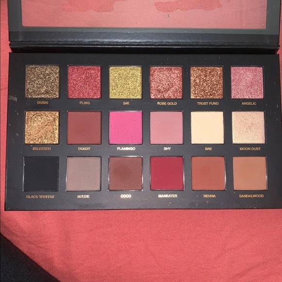 Huda Beauty Rose Gold Palette - Picture 2 of 2